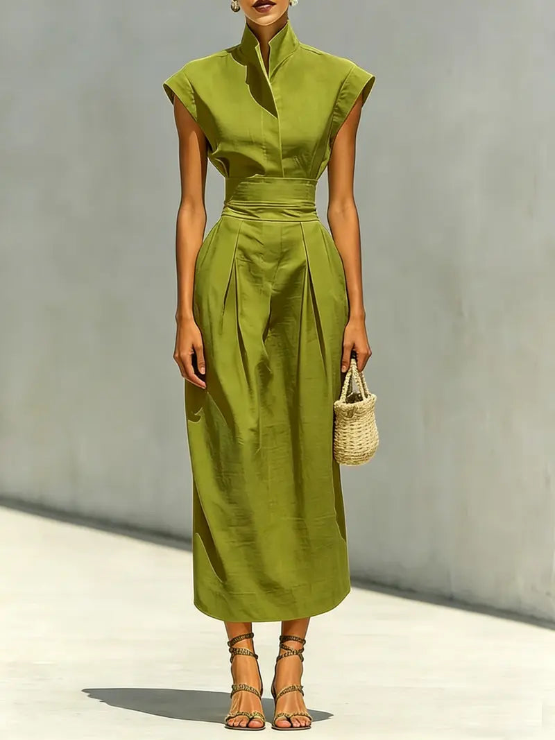 Robe Midi Structurée avec Col Haut et Ourlet Plissé