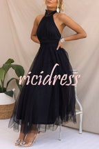 Robe longue en tulle à col licou avec détails froncés