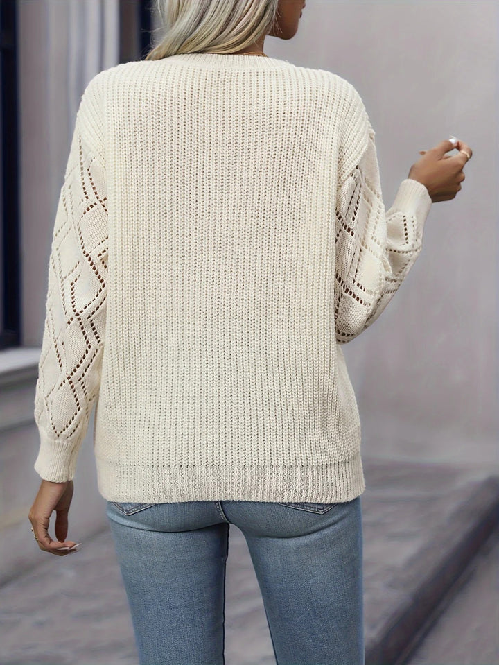 Camille® | Pull en maille ajourée avec col en V contrasté
