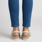 Sandales confortables pour femmes avec détails floraux