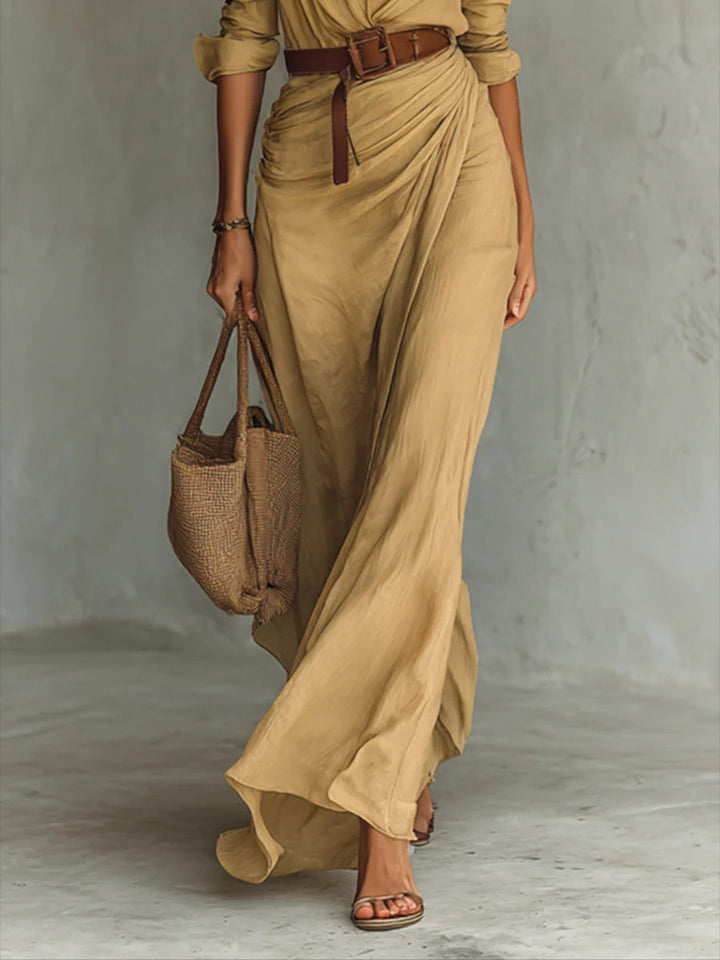 Robe longue élégante sur mesure à manches longues avec col à revers