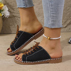 Sandales à lacets vintage femme portées avec une tenue estivale