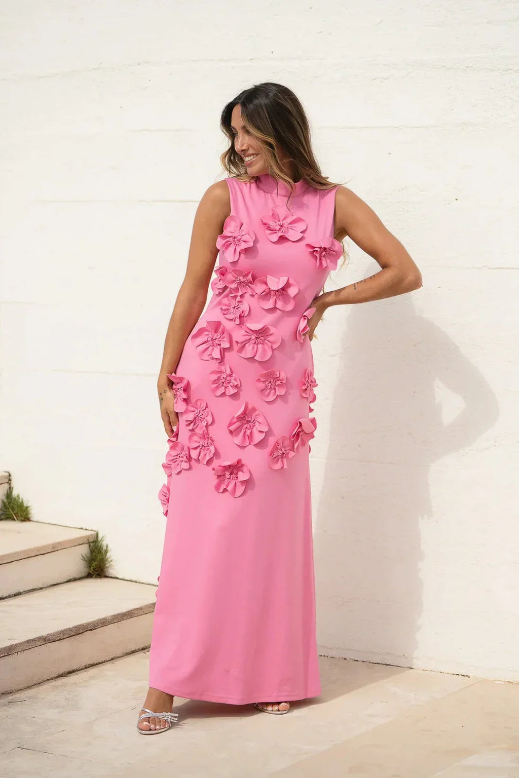 Robe maxi longue rose à fleurs sans manches pour femme
