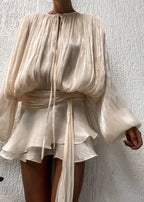 Robe mi-longue en satin champagne Estelle