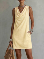 Robe en coton sans manches à col drapé