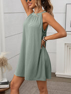 Sophie Paris | Robe Mini Texturée à Col Grec avec Coupe Élégante