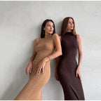 Robe midi sans manches en maille côtelée douce pour femme