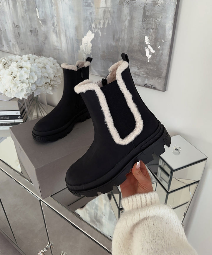 Bottes chelsea en cuir noir chic