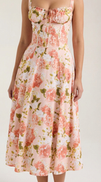 Robe midi fleurie pour femmes, idéale pour les invitées de mariage