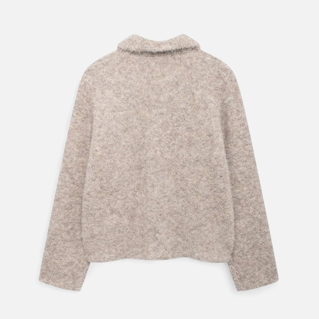 Cardigan tricots fleuris douillet pour un style automnal chic