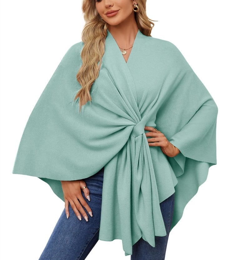 Poncho châle doux et élégant pour des couches confortables et chics
