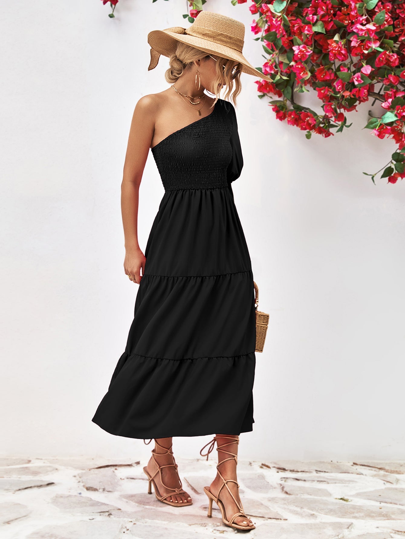 Sophie Paris | Robe mi-longue à une épaule froncée avec silhouette fluide