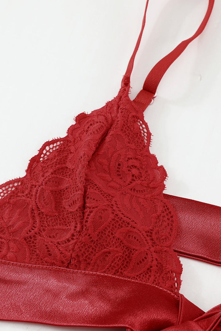 Ensemble lingerie bralette et culotte en dentelle rouge