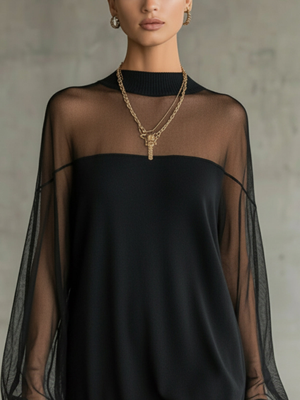 Robe Noire Élégante Courte avec Manches Longues en Résille