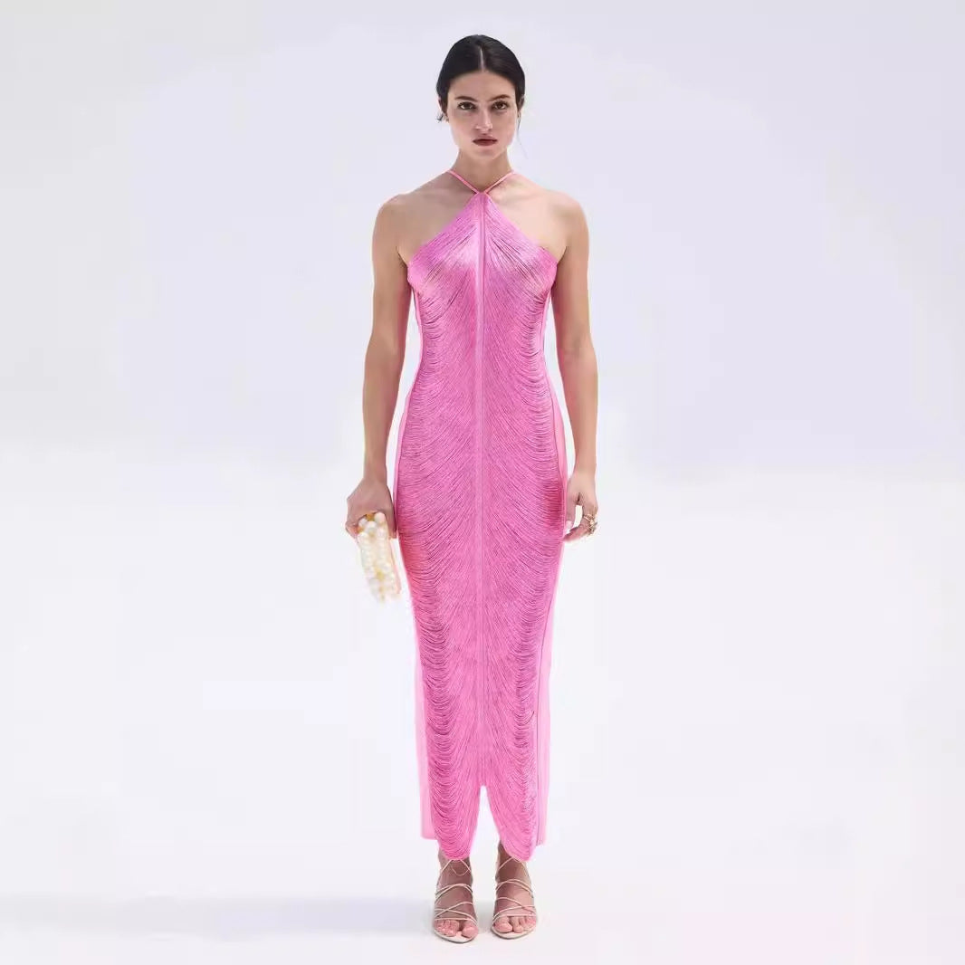 Robe longue élégante pour femme avec col sophistiqué et fente