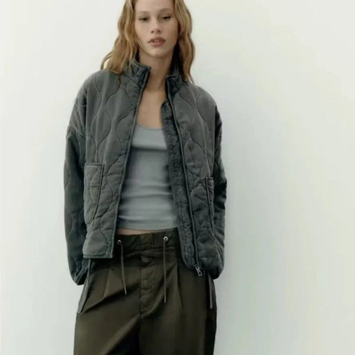 Veste matelassée vintage avec détails de couture classiques