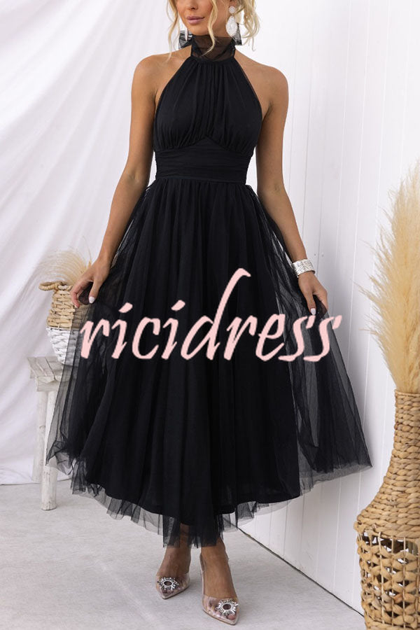 Robe longue en tulle à col licou avec détails froncés