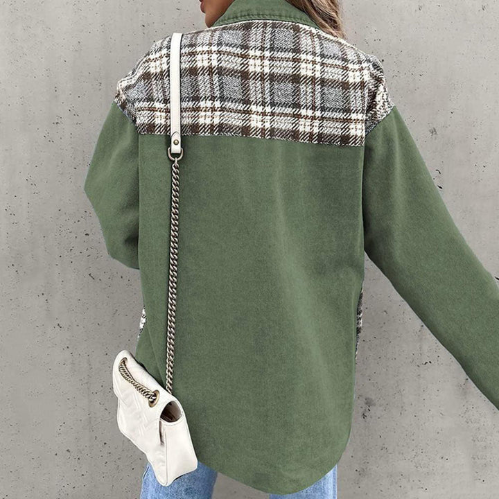 Veste à carreaux chic avec col classique et détails à boutons