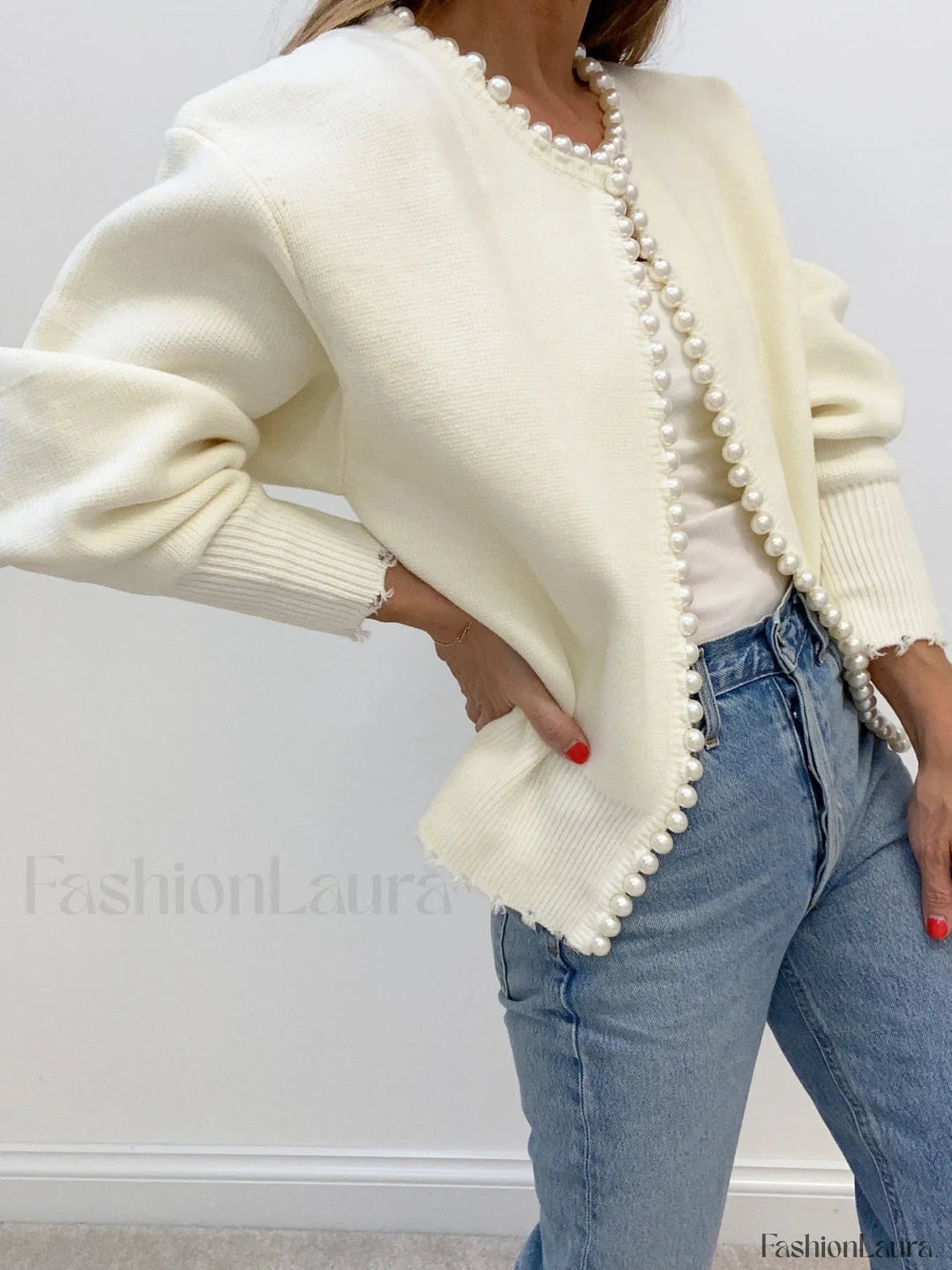 Cardigan en maille à bords déchirés avec bordure de perles