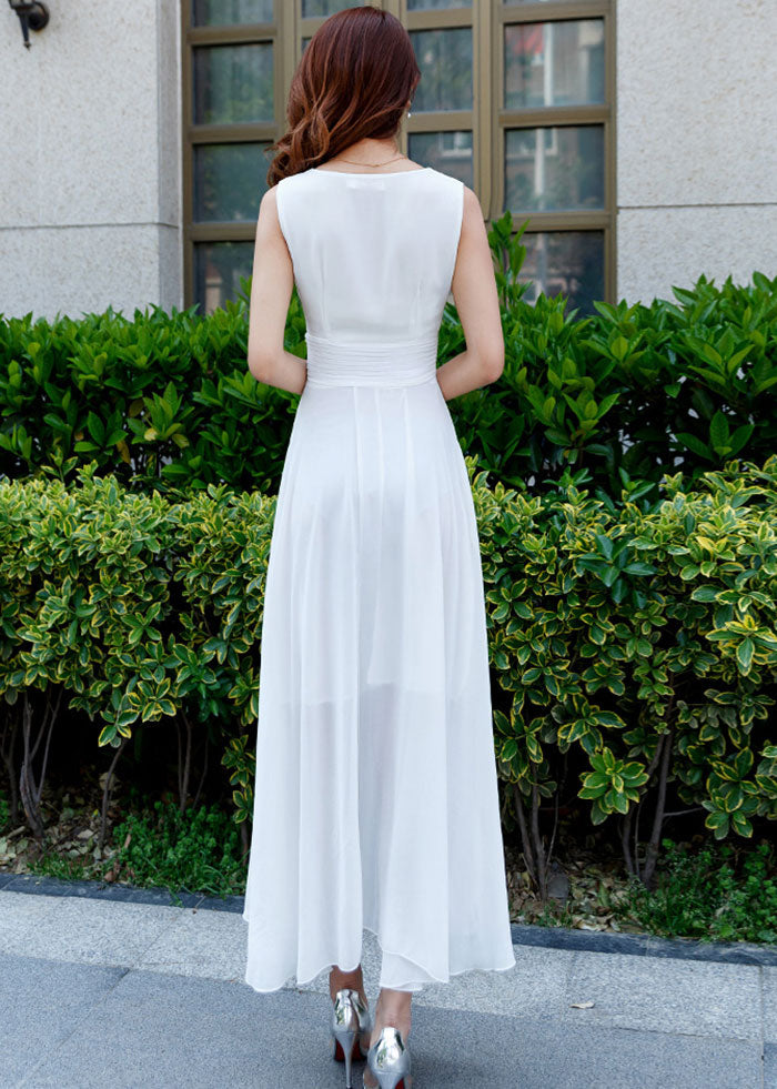 Robe maxi en mousseline blanche sans manches à taille haute