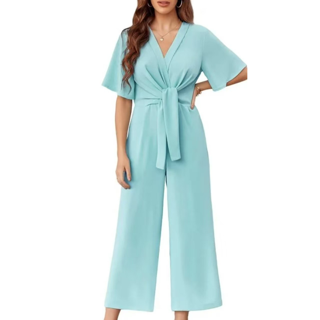 Vue arrière de la combinaison femme à taille nouée et coupe ample