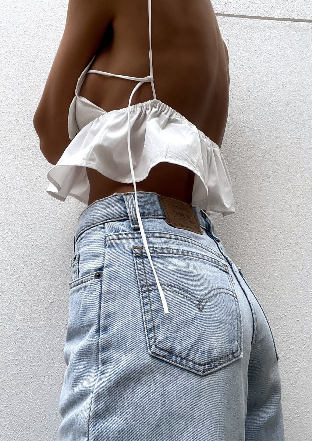 Blouse blanche à manches volantées pour femmes