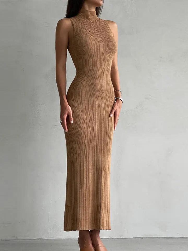 Robe midi sans manches en maille côtelée douce pour femme