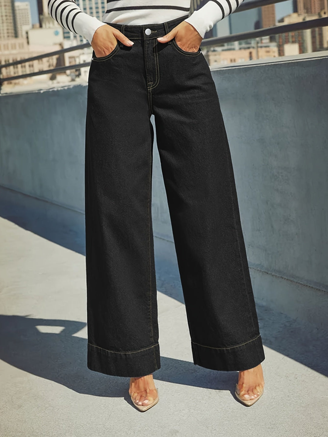 Jean en denim extensible taille haute à jambes larges avec ourlet retourné