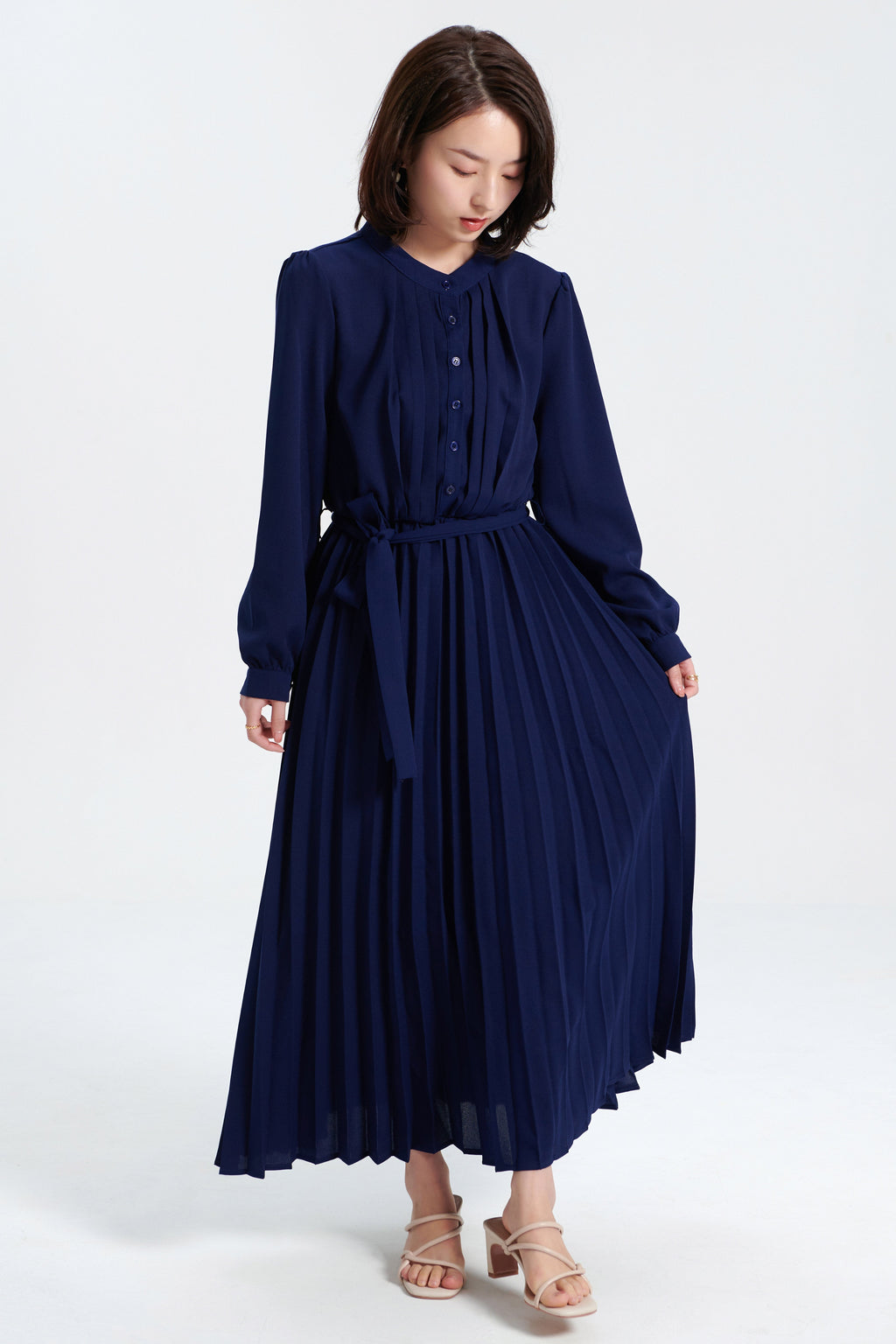 Robe à manches bouffantes en chiffon plissé