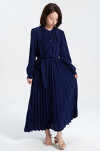 Robe à manches bouffantes en chiffon plissé
