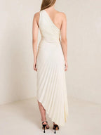 Robe midi plissée asymétrique à une épaule
