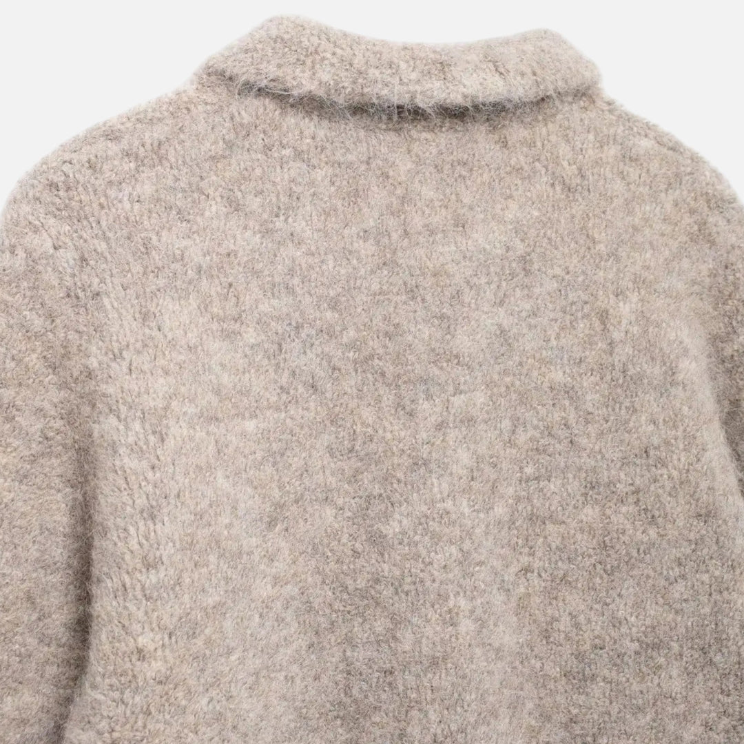 Cardigan tricots fleuris douillet pour un style automnal chic