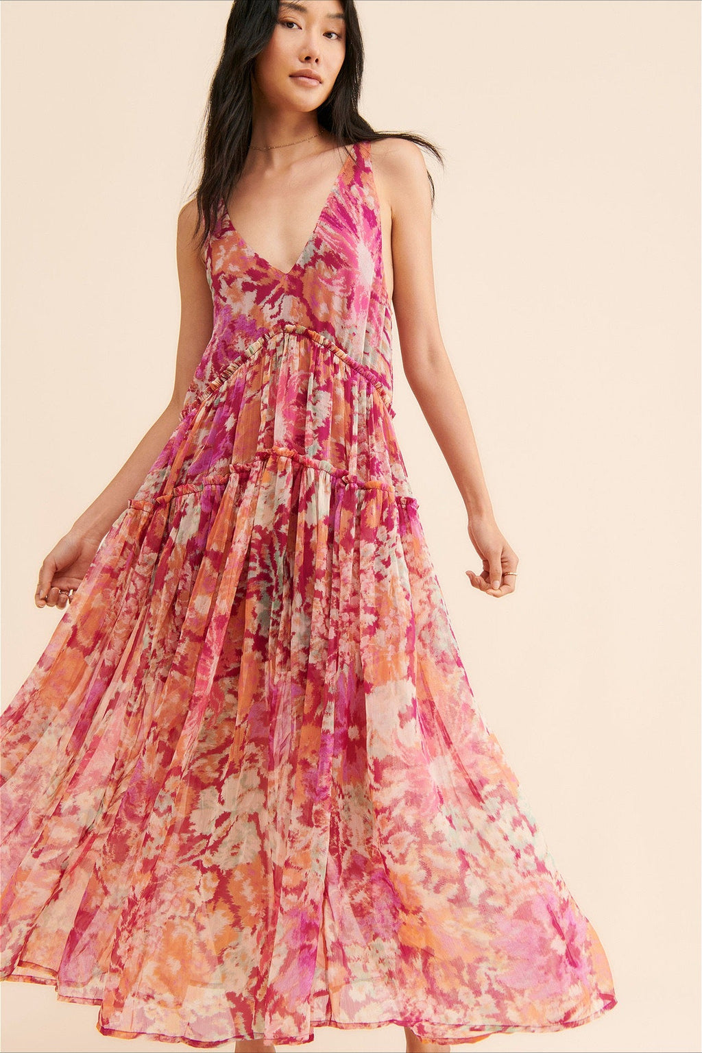 Robe maxi fleurie sans manches avec col V vue de face