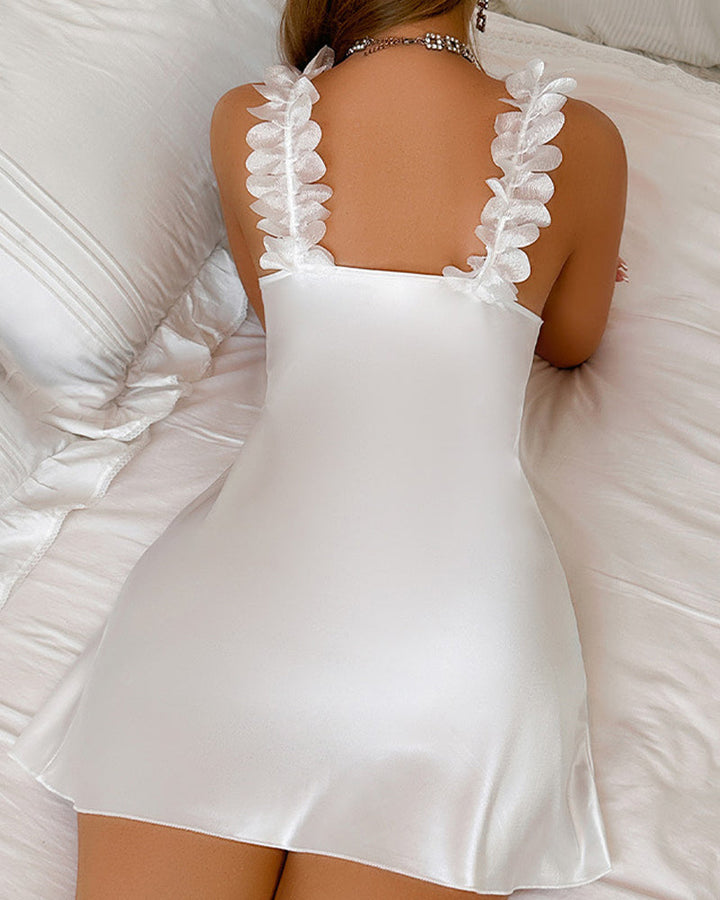 Nuisette à bretelles en satin floral