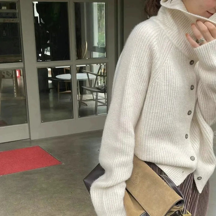 Pull à col roulé épais et confortable avec boutons