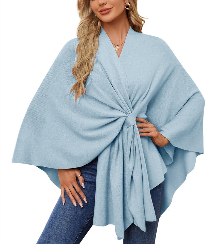 Poncho châle doux et élégant pour des couches confortables et chics