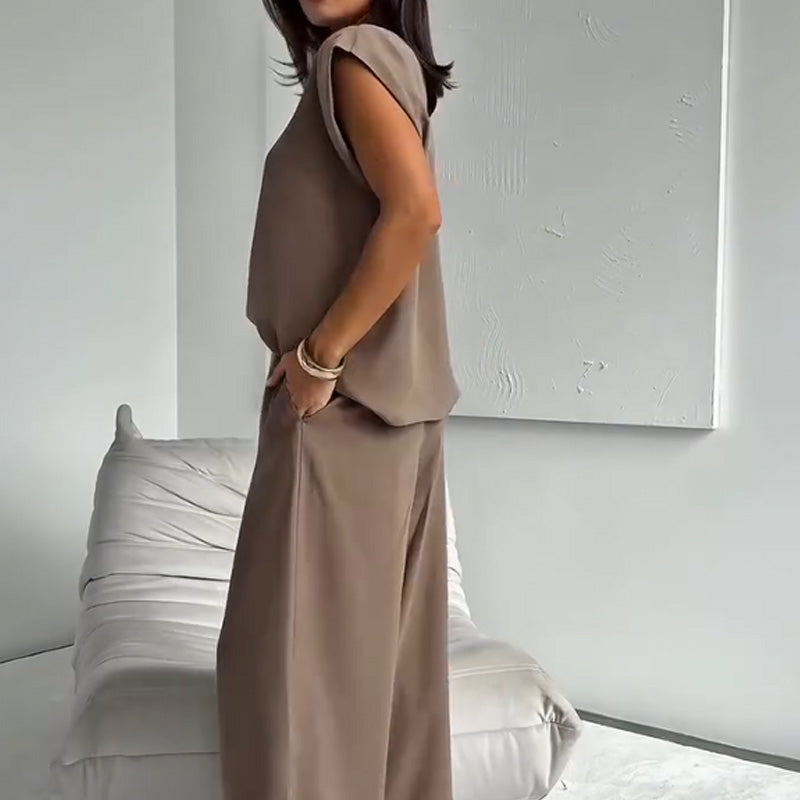 Ensemble décontracté chic deux pièces : t-shirt et pantalon à jambes larges