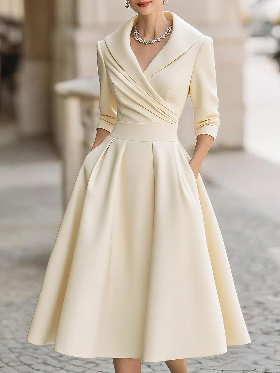 Robe midi en satin vintage avec col drapé
