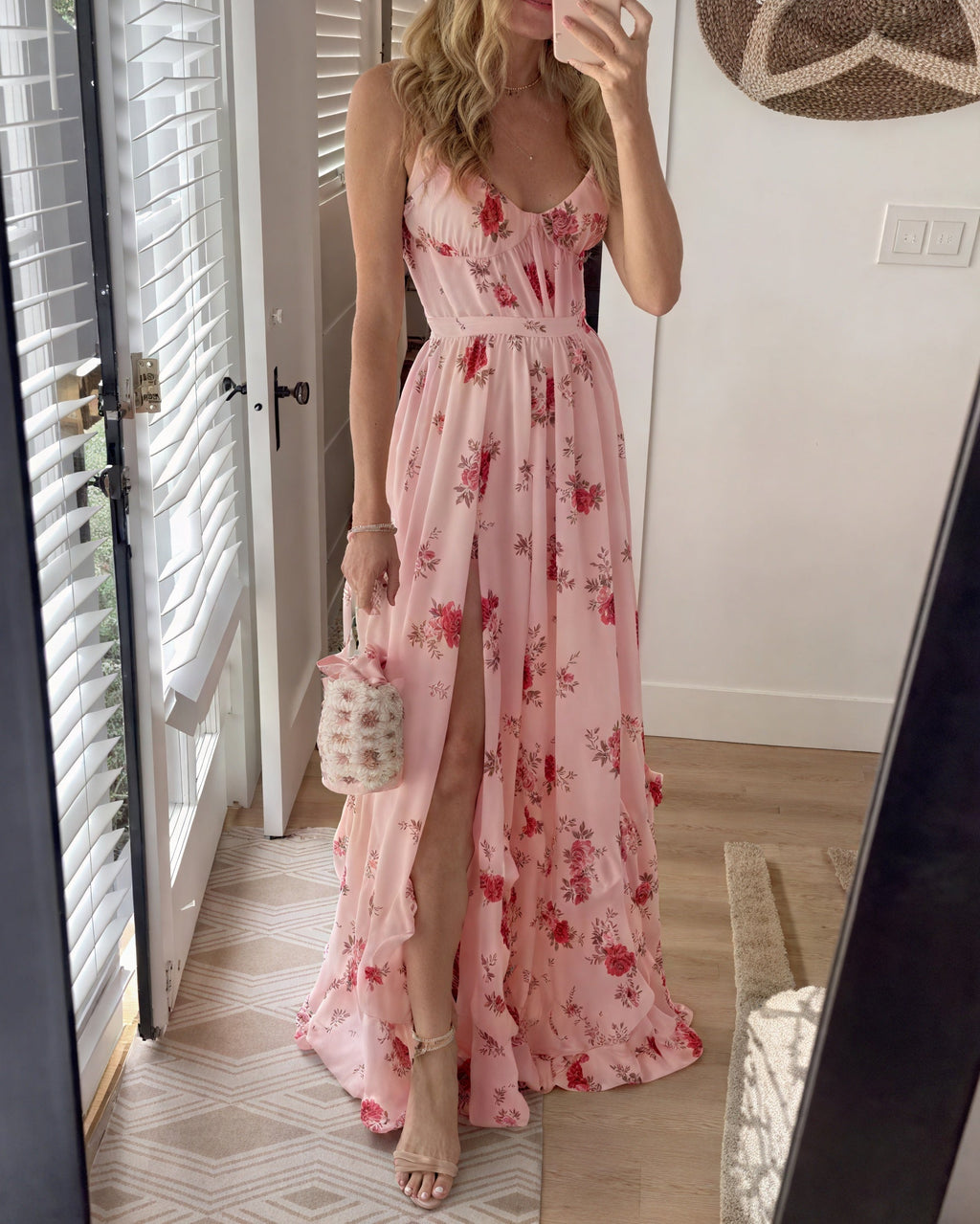Robe longue fleurie fendue pour femme, vue de dos