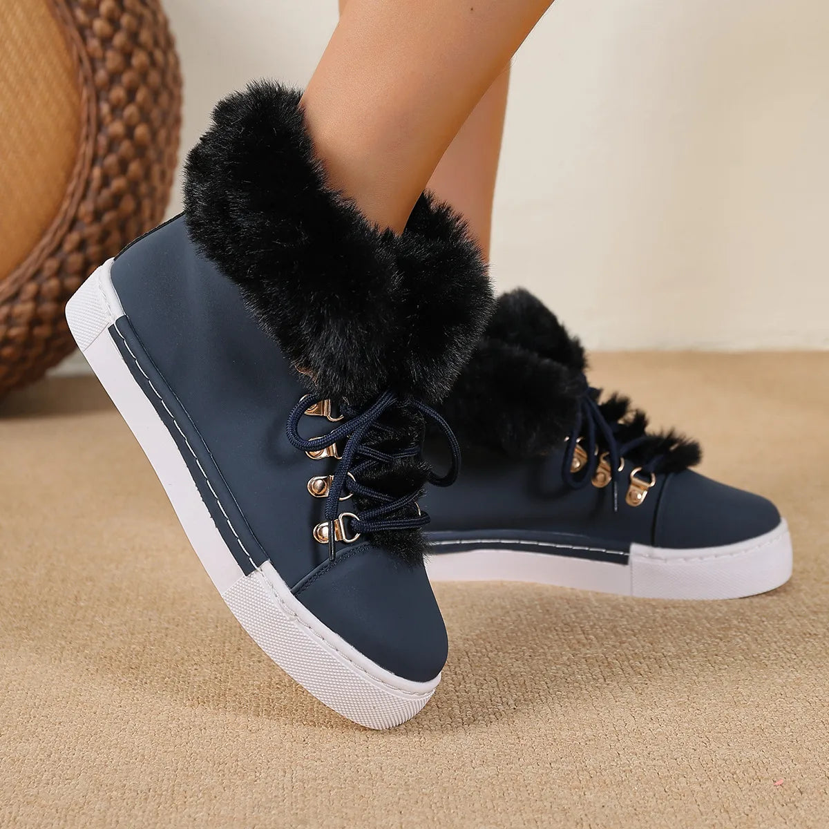 Bottes d'hiver en laine confortables à lacets pour femmes