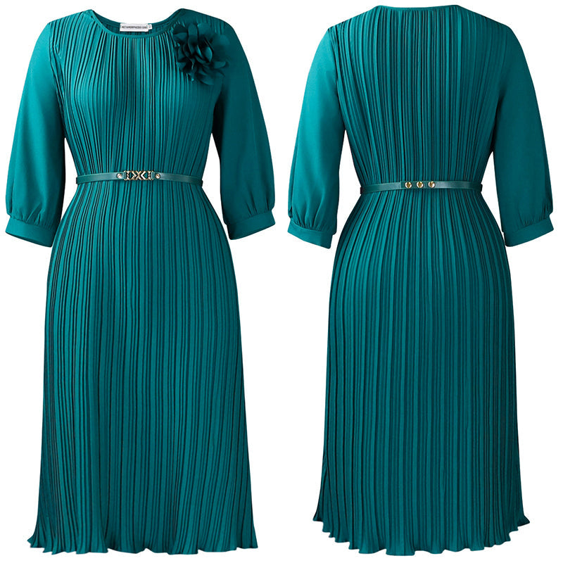 Robe midi plissée avec ceinture à la taille