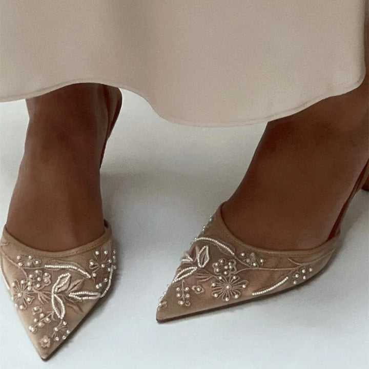 Isabelle Moreau® | Bestickte Slingback-Heels mit floralen Details