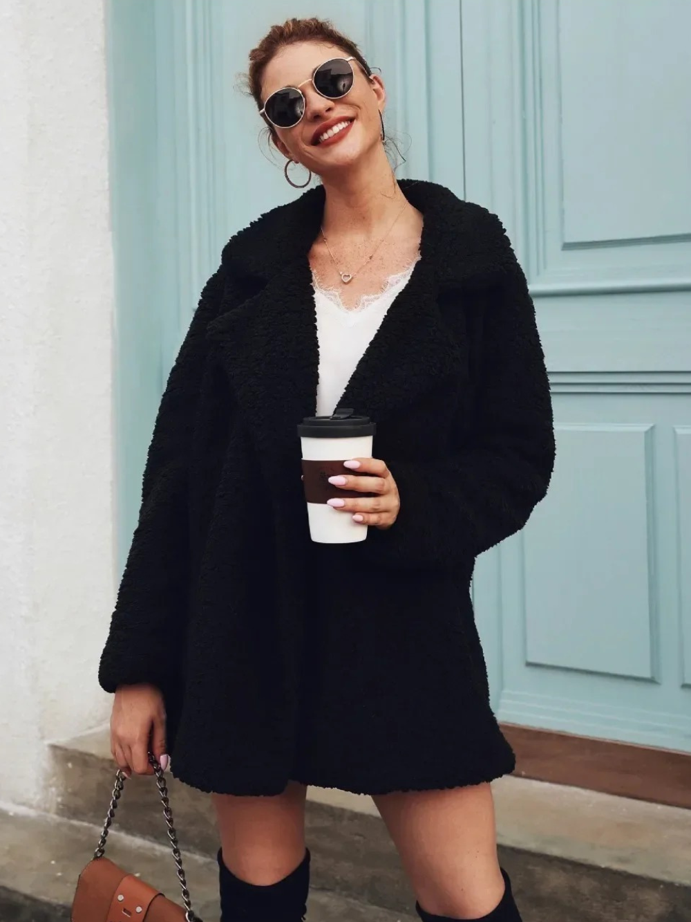 Manteau Court en Peluche Teddy Douillet avec Col Revers