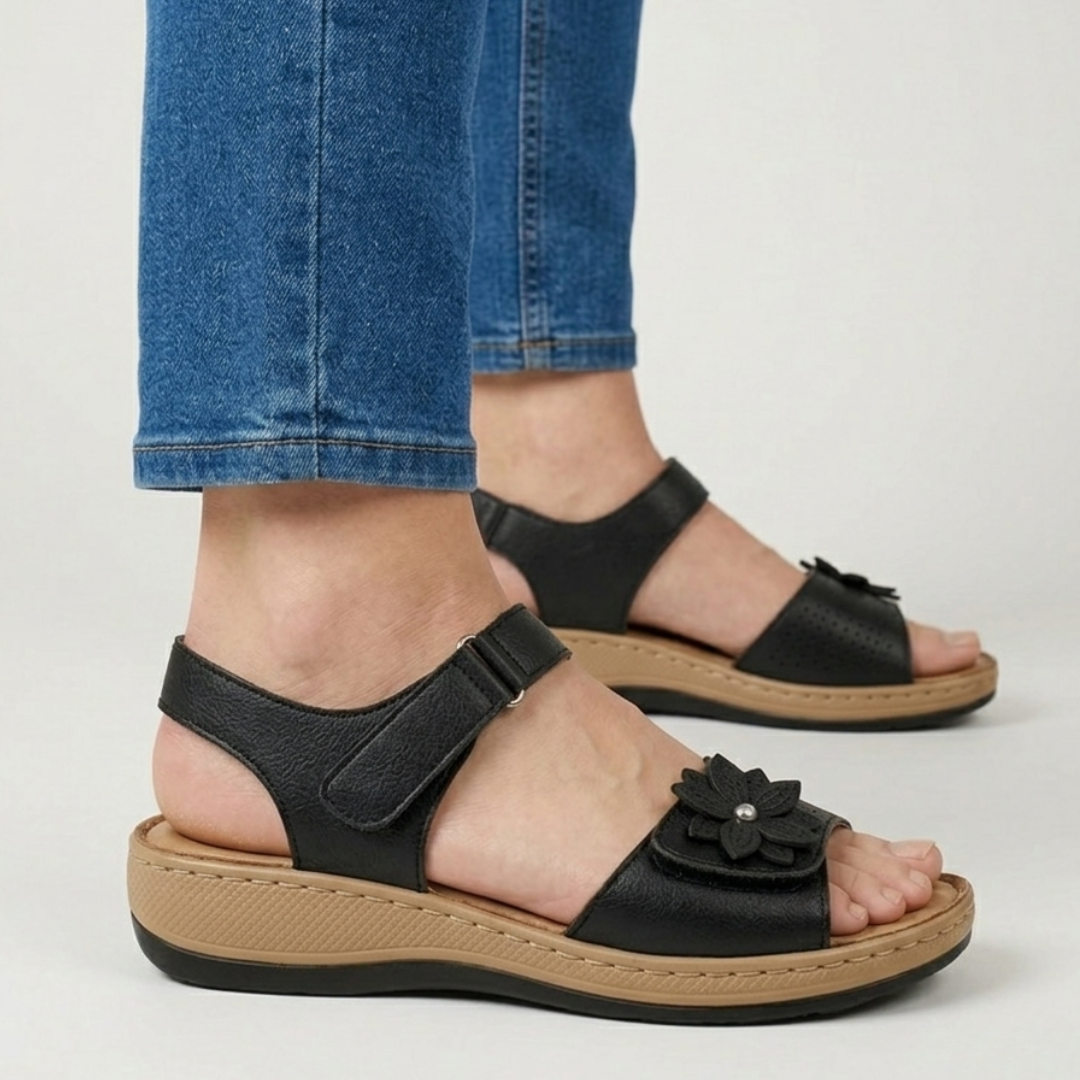 Sandales confortables pour femmes avec détails floraux