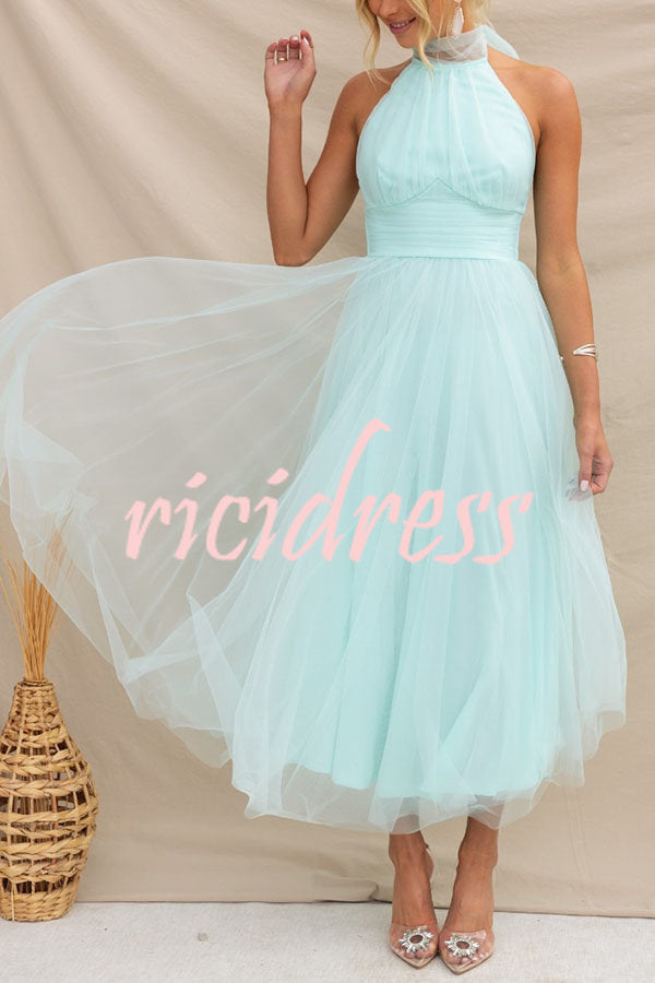 Robe longue en tulle à col licou avec détails froncés