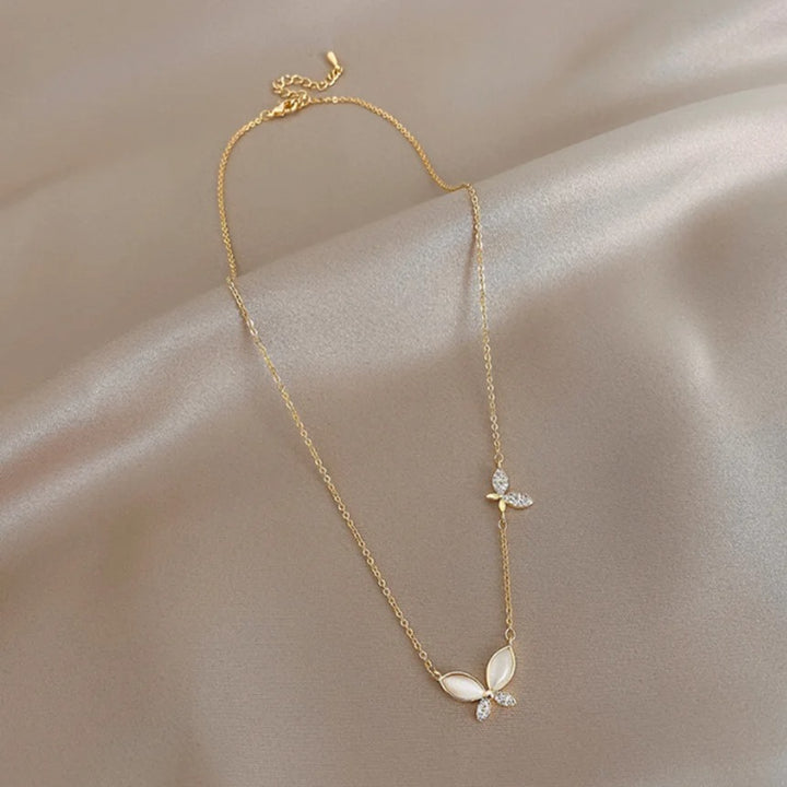 Alice Leroy® | Collier en or avec pendentif en forme de papillon