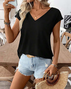 Détail du nœud au dos sur le t-shirt femme uni