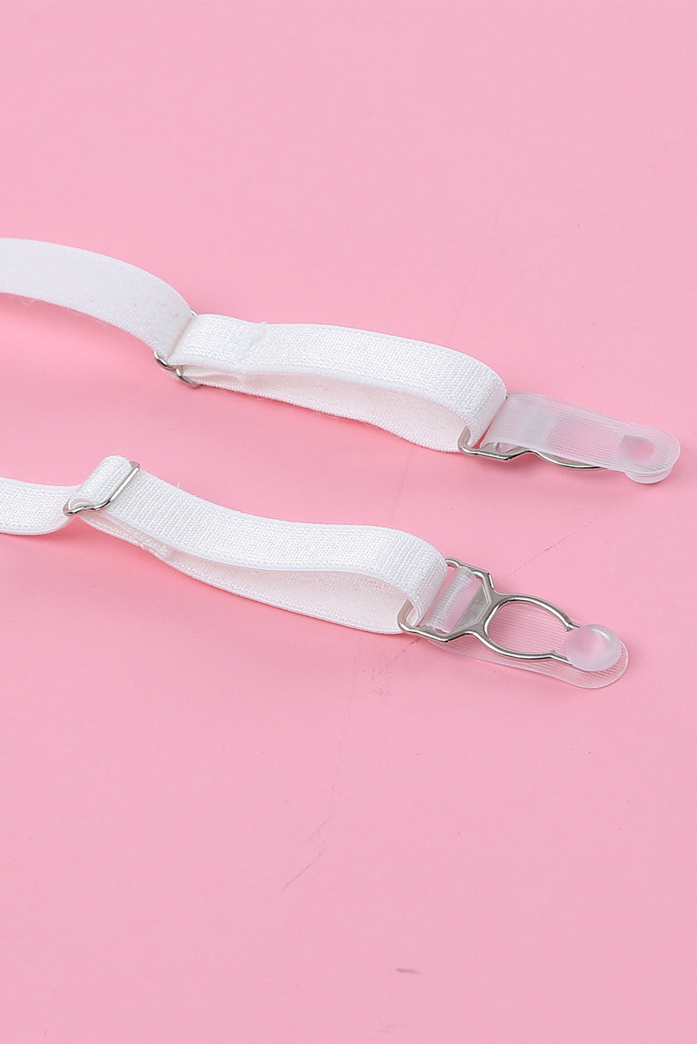 Ensemble de lingerie deux pièces blanc en dentelle à volants avec croisillons