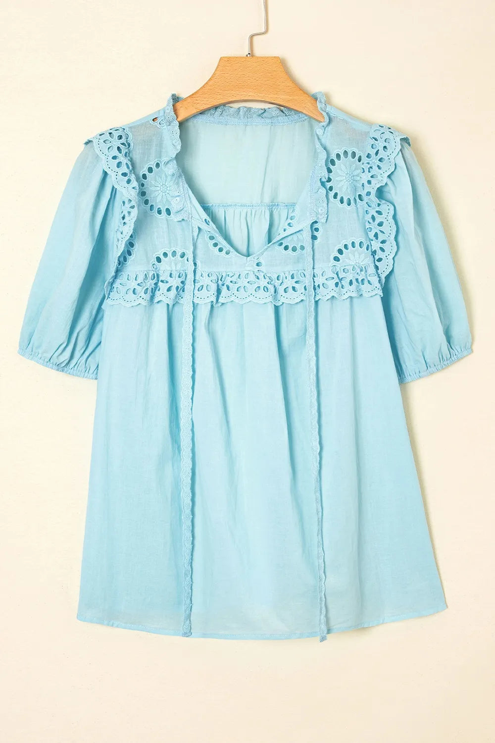 Blouse à manches bouffantes avec bordure en dentelle à œillets pour femmes