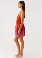Robe courte à volants dégradé rose